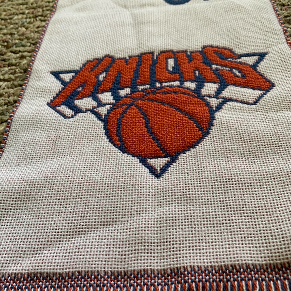 RARE!Vintage NY Knicks Madison Square Garden Scarf